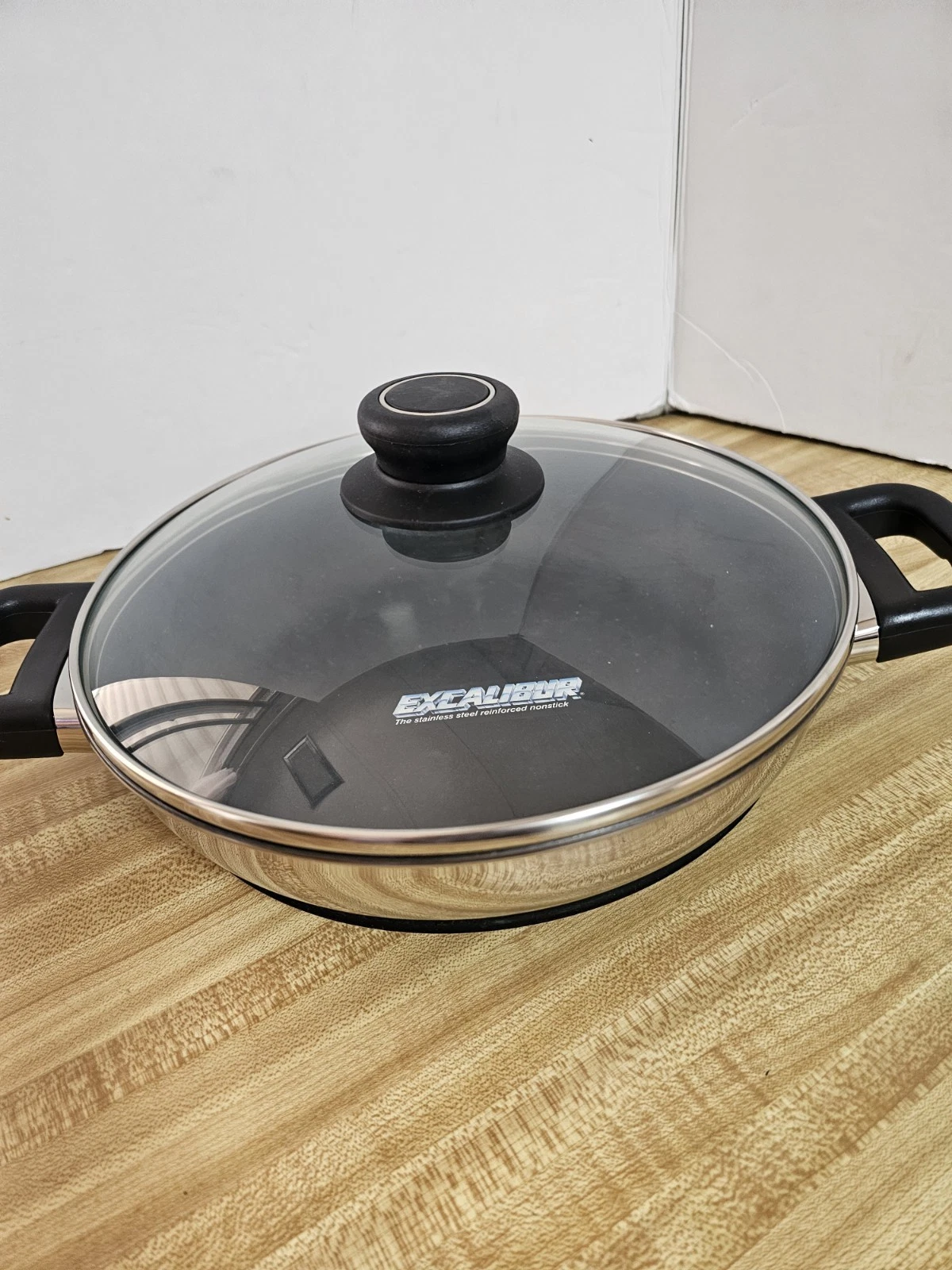 Ultrex 18/10 Stainless 9.5” Skillet Excalibur Non-Stick Pan SPT Lid w/ Trivet