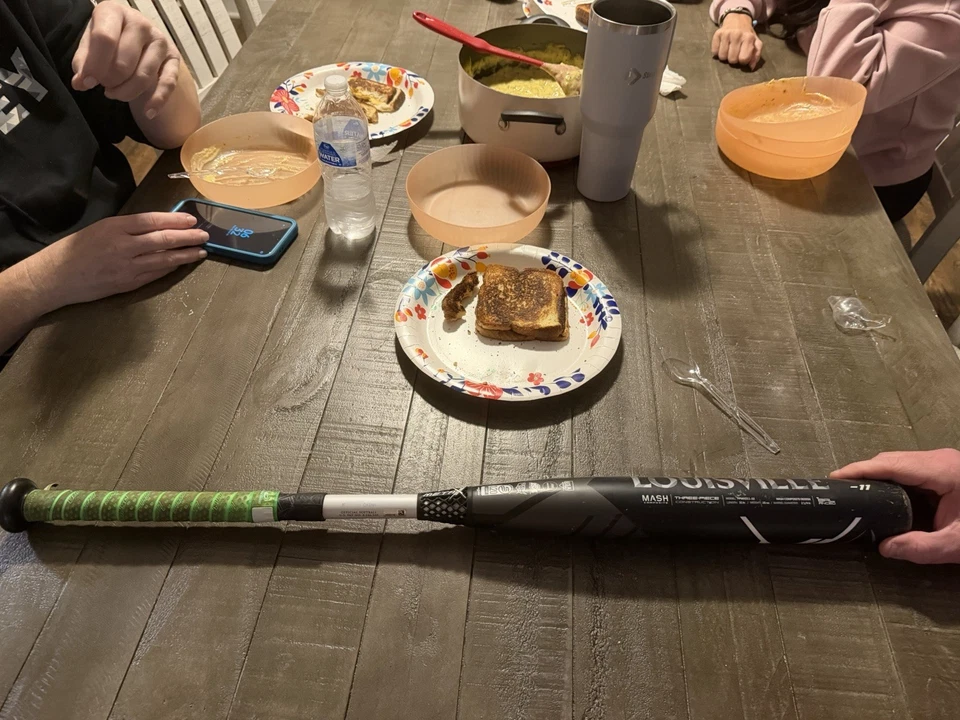 "Bate de softbol Louisville 31""-11" Foto 4 de 4