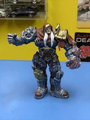 THQ Darksiders War Horseman of the Apocalypse Action Figure 