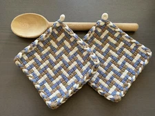 Cottagecore Loomed Set 2 Potholders Cotton Woven Hot Pads Oven Mitt Trivet Gift 