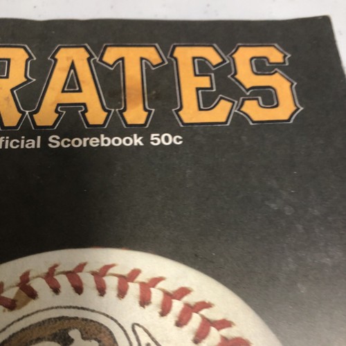 1979 Pittsburgh Pirates MLB Baseball Official Souvenir Scorebook - Picture 2 of 8