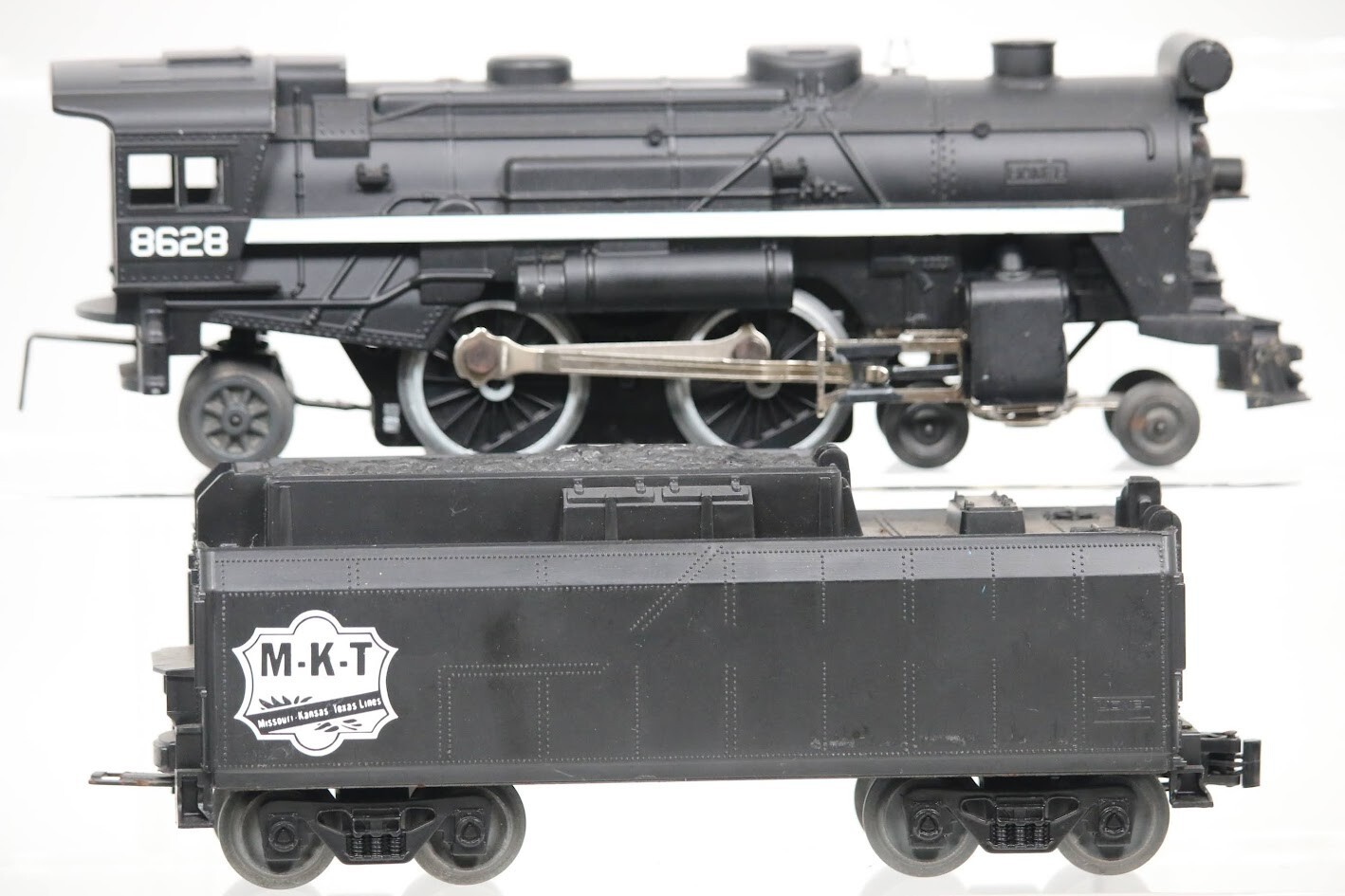 Vintage Lionel 8628 MKT 4-4-2 Steam Locomotive & Tender O Gauge 1:48 Black