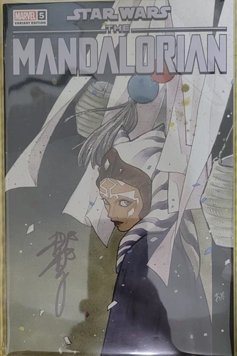 The Mandalorian #5 Trade Dress Variant Cover Peach Momoko Signed