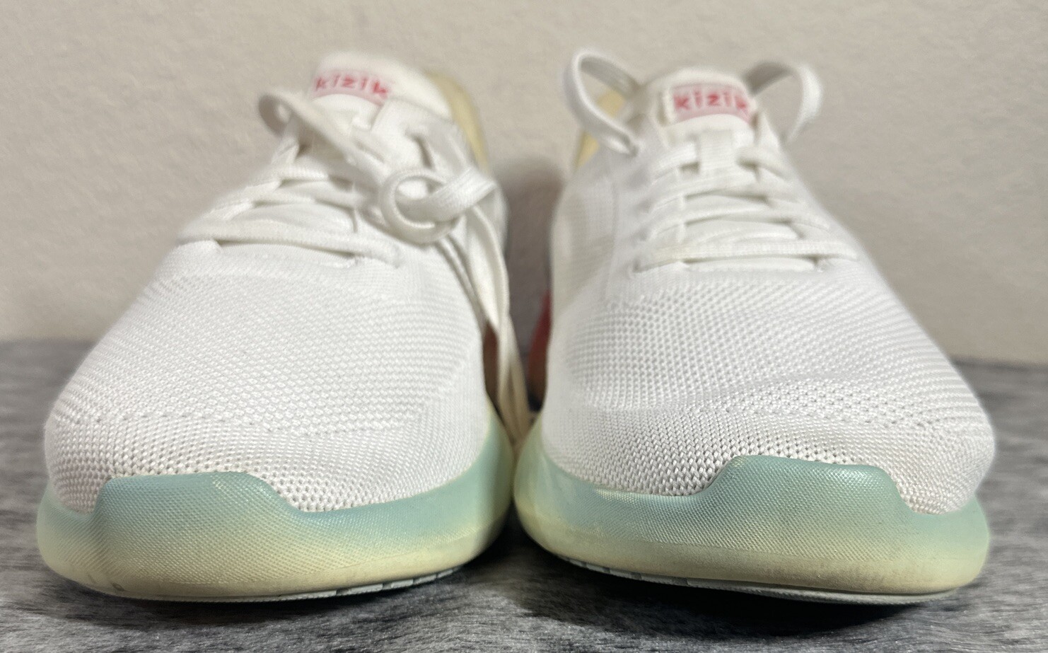 SAOLA Scarpe da corsa Kizik Athens taglia M9 5 W11 bianche Sunrise sneakers in maglia senza mani