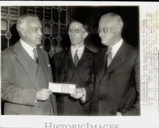1943 Press Photo Marshall Field, Harold Swift & Carl Weitzel during WWII