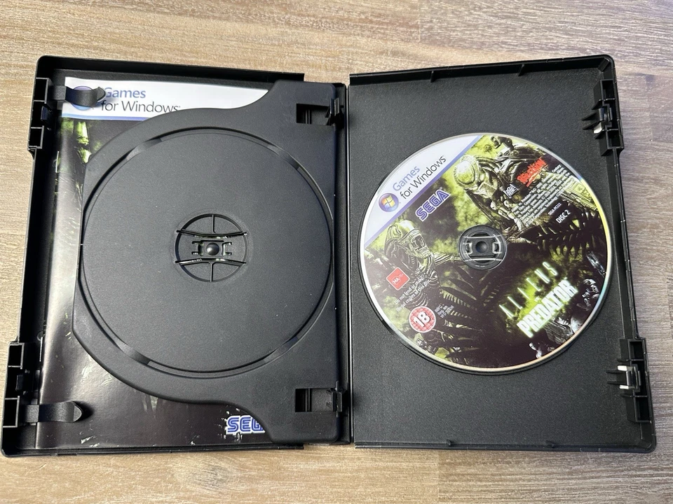 Aliens Vs Predator Sega PC Windows Game with Manual 2 Disc Set - Image 4 of 4