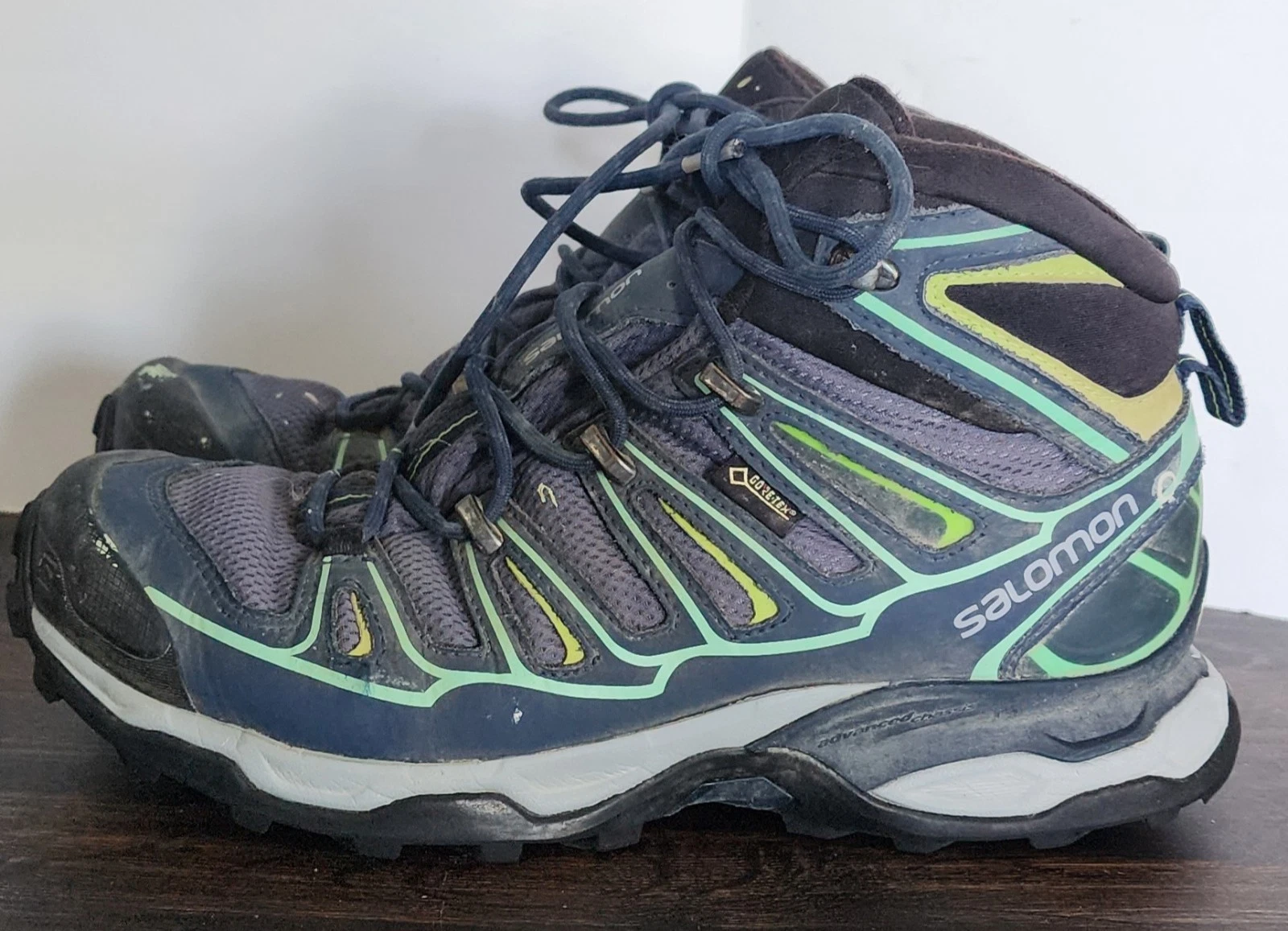 Salomon X Ultra Mid GTX Waterproof Hiking Boots Blue Green Womens Size 7 Flawed