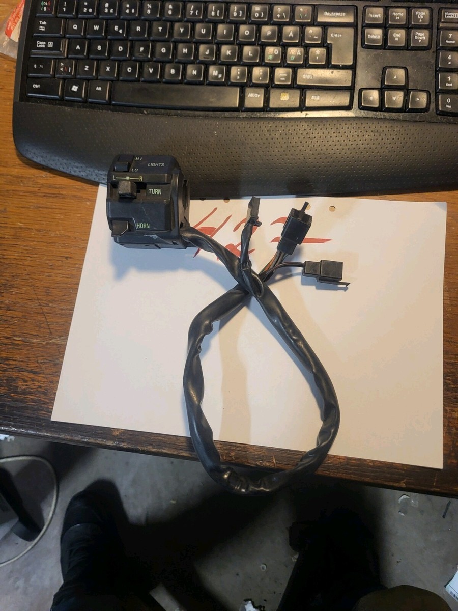 Kawasaki ZX-10 zx 750 1988-1990 Left Switch Housing handlebar used
