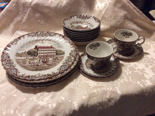 Used Heritage Hall Brown by JOHNSON BROTHERS Georgian Town house, 16 Pcs - Picture 5 of 7