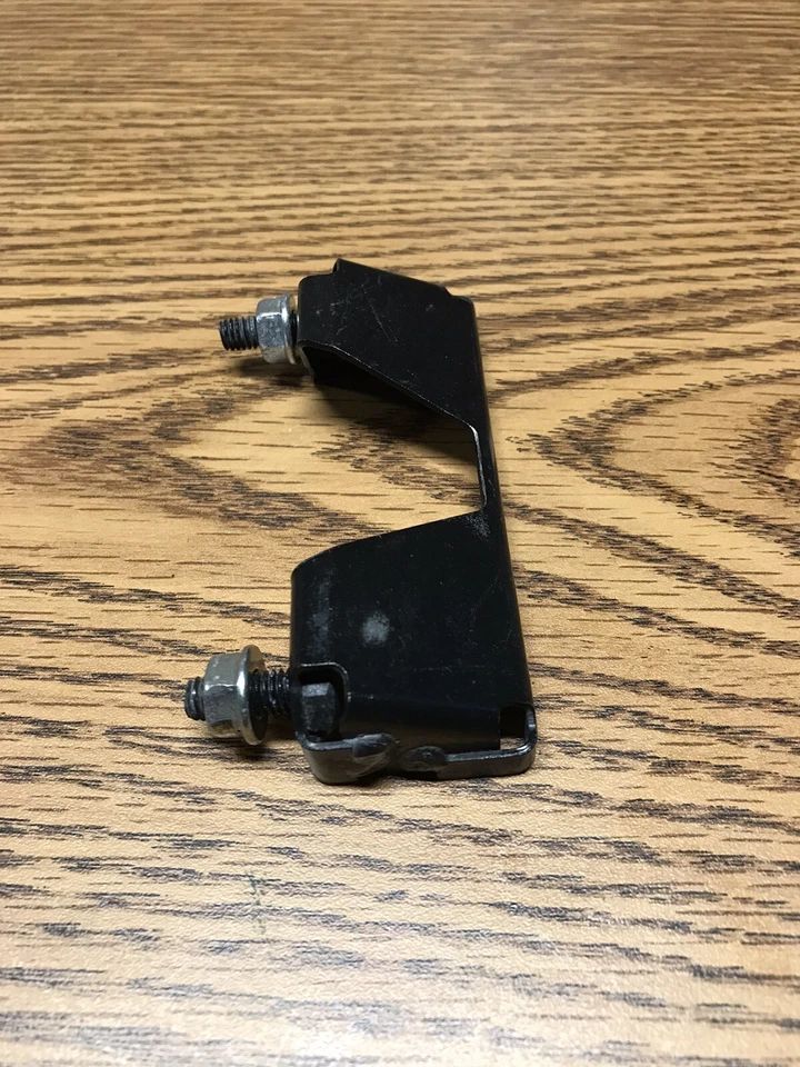 PIEZA CUBIERTA BLOQUEO ASIENTO HONDA CBR250R 2011-2013 # 77250-KYJ-900 Foto 4 de 4