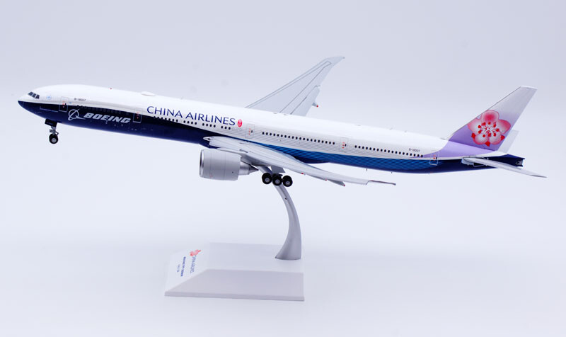 1:200 JC Wings CHINA AIRLINES BOEING 777-300ER Flap Down​ Airplane