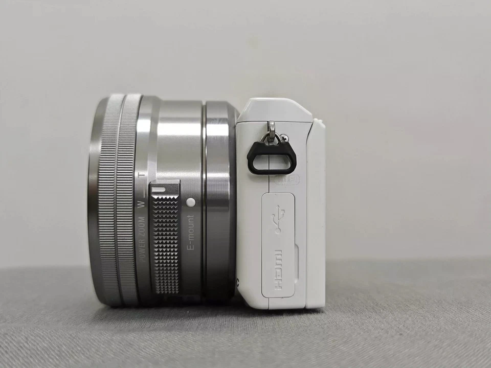 Sony Alpha NEX-5R 16.1MP Compact Mirrorless Digital Camera W/16-50mm Lens Black - Image 4 of 4