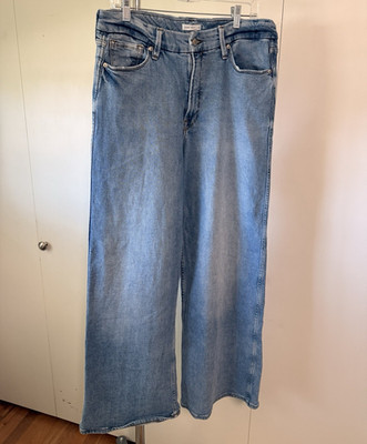 Search-friendly title: Good American Women s Size 12/31 High Rise Wide Leg Jeans