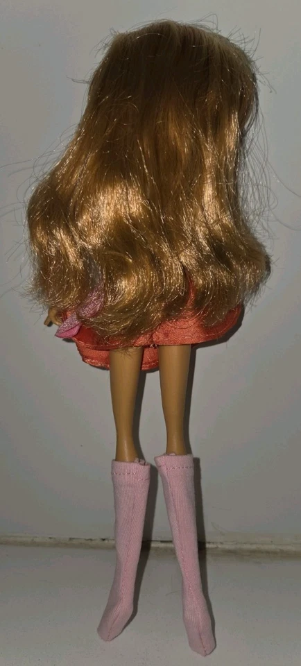 Winx Club Flora S2 школьница - Изображение 2 из 2