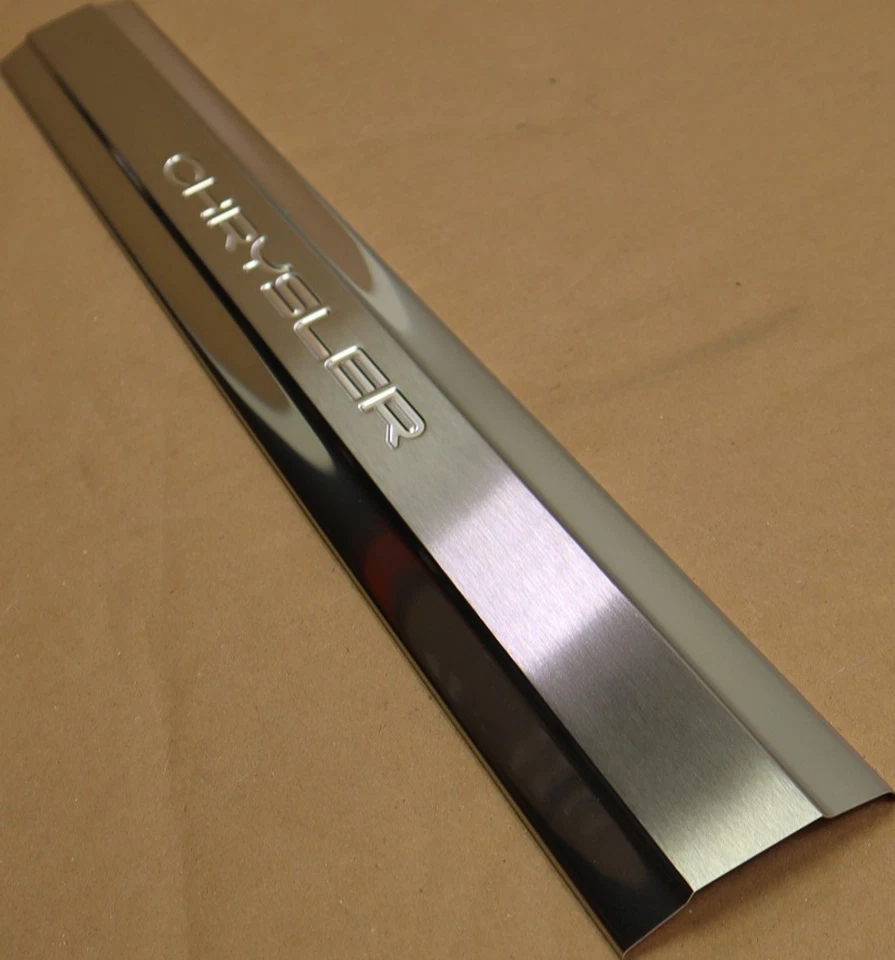 01-07 Chrysler Grand Voyager Door Entry Trim 82205915 Side Sill NOS OEM Factory - Imagem 4 de 4