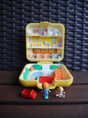   Polly Pocket Bluebird 1989   Midge's Play School   100 %  