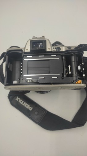 PENTAX MZ-5 35mm Film Camera - Picture 9 of 11