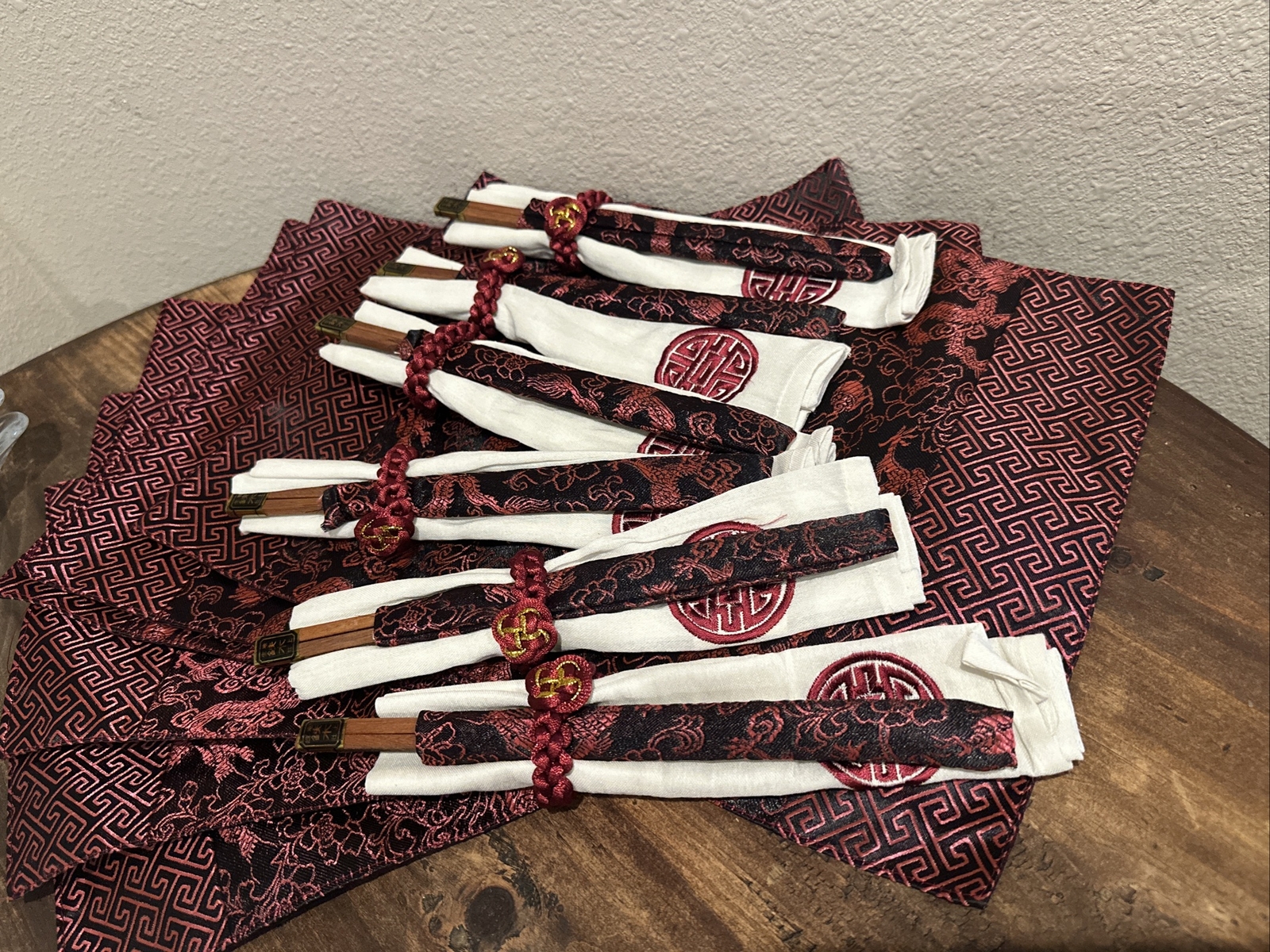 Chinese Placement Set (6) Napkins (6) Chopsticks (6) holders (6) Placemats Red