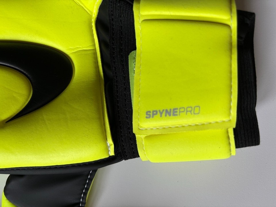 NEW Nike Spyne Pro Soccer Goal Keeper Gloves Size 10 Yellow / Volt