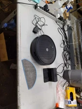 iRobot Roomba Combo Essential Robot Vacuum & Mop Y0110 – Open-Box