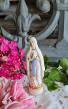 ANCIENNE PETITE VIERGE EN BISCUIT  INTERIEUR DE GLOBE DE MARIE NAPOLEON III 1900