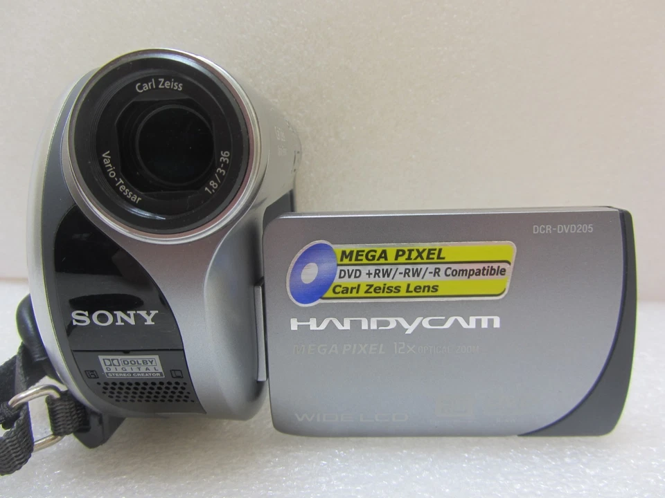 Sony Handycam DCR-DVD205E, Battery, Charger, Discs, Instruction Manual & Case - Image 2 of 4
