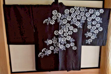 Vintage Japanese Haori Kimono Jacket Black White Floral Shibori Chrysanthemum