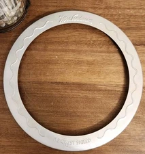 Mrs. Anderson's Baking 10 in. L Pie Crust Shield Silver