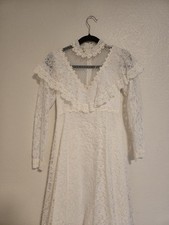 Vintage Victorian Small ILGWU Ivory Wedding Dress Train Applique Lace