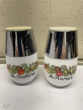 Gemco Corning Ware Poivrier Saliere Salt and Pepper Shakers 4”