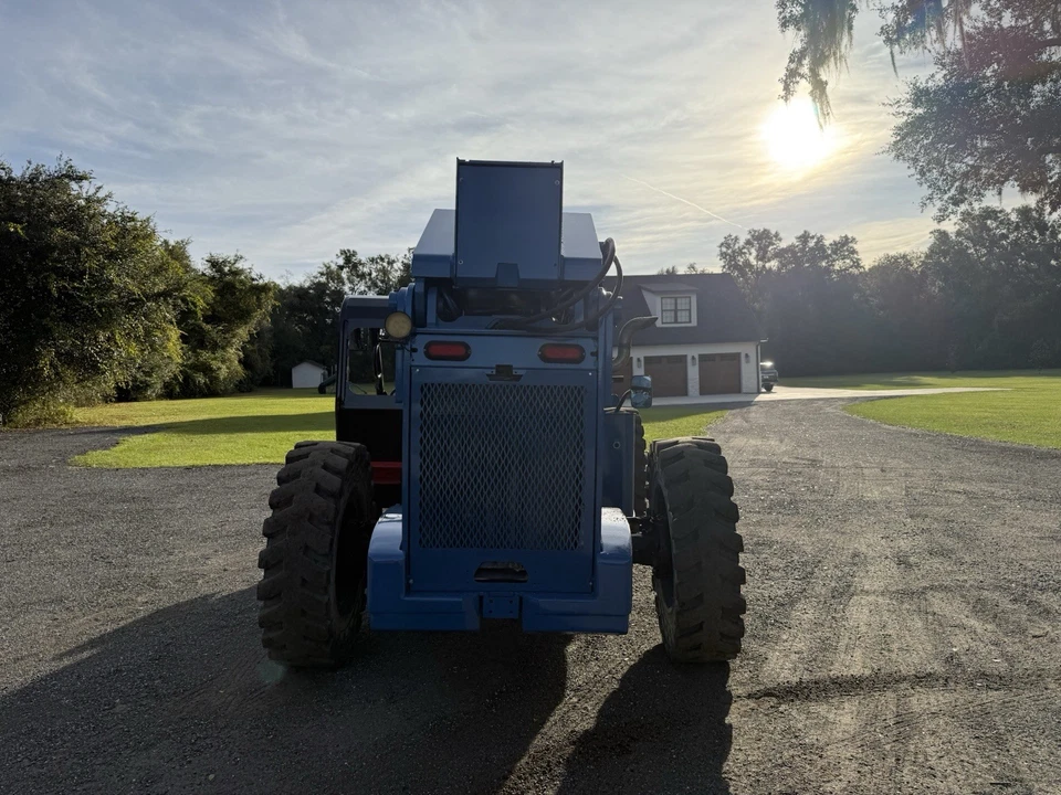 2006 年 JLG SKYTRAK 10054 电报 - 10K 升降帽 - 外套 - 前排放 — 第 3/4 张图片