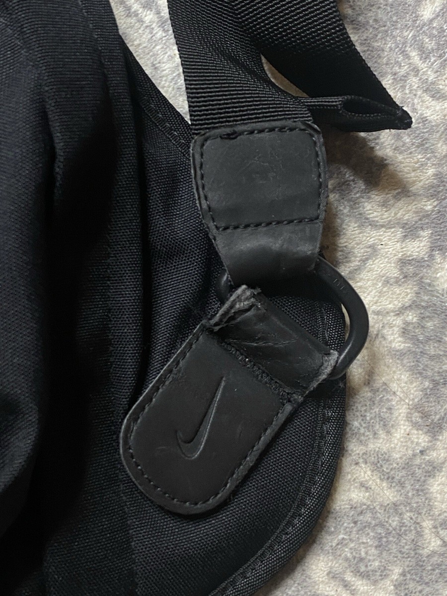 Nike Vintage 2000s Sling Bag New With Tags One Size Unisex Nike Vintage 2000s Sling Bag New With Tags One Size Unisex