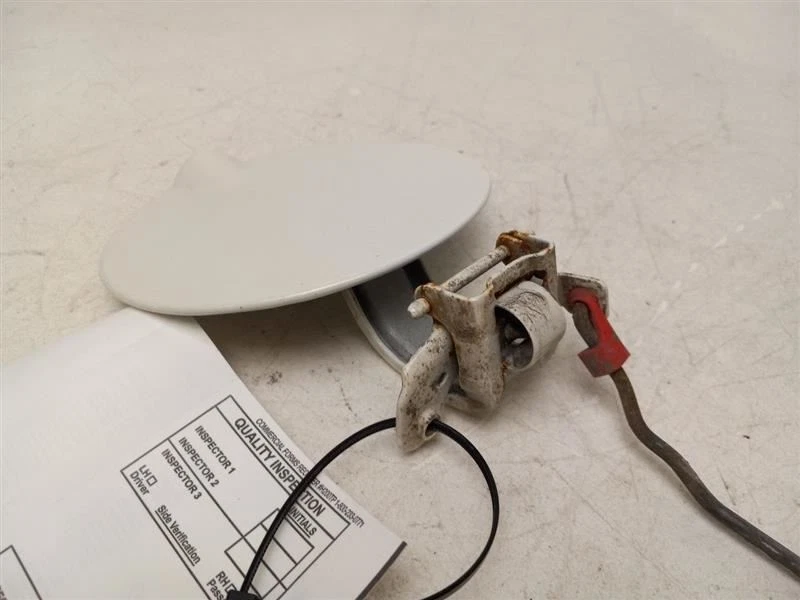 Dodge Grand Caravan 2011 puerta de llenado de combustible 53147 Foto 2 de 4