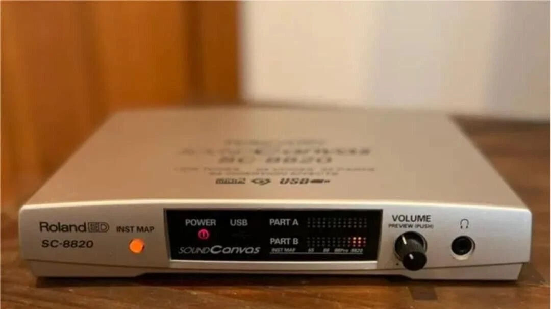 Roland Sound Canvas SC-8820