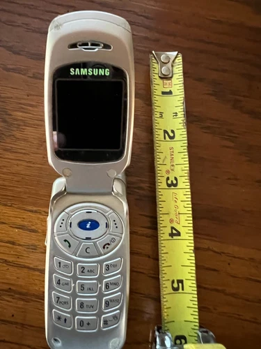 Rare Vintage Silver Flip Phone Samsung type SGH-S300M VERY SMALL !