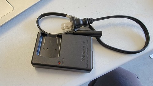 Genuine Nikon MH-63 Camera Lithium Ion Battery Charger