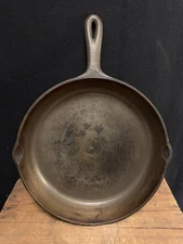 Vintage Cast Iron Fryer Skillet 12 7/16” No. 10 Made In USA Double Spout