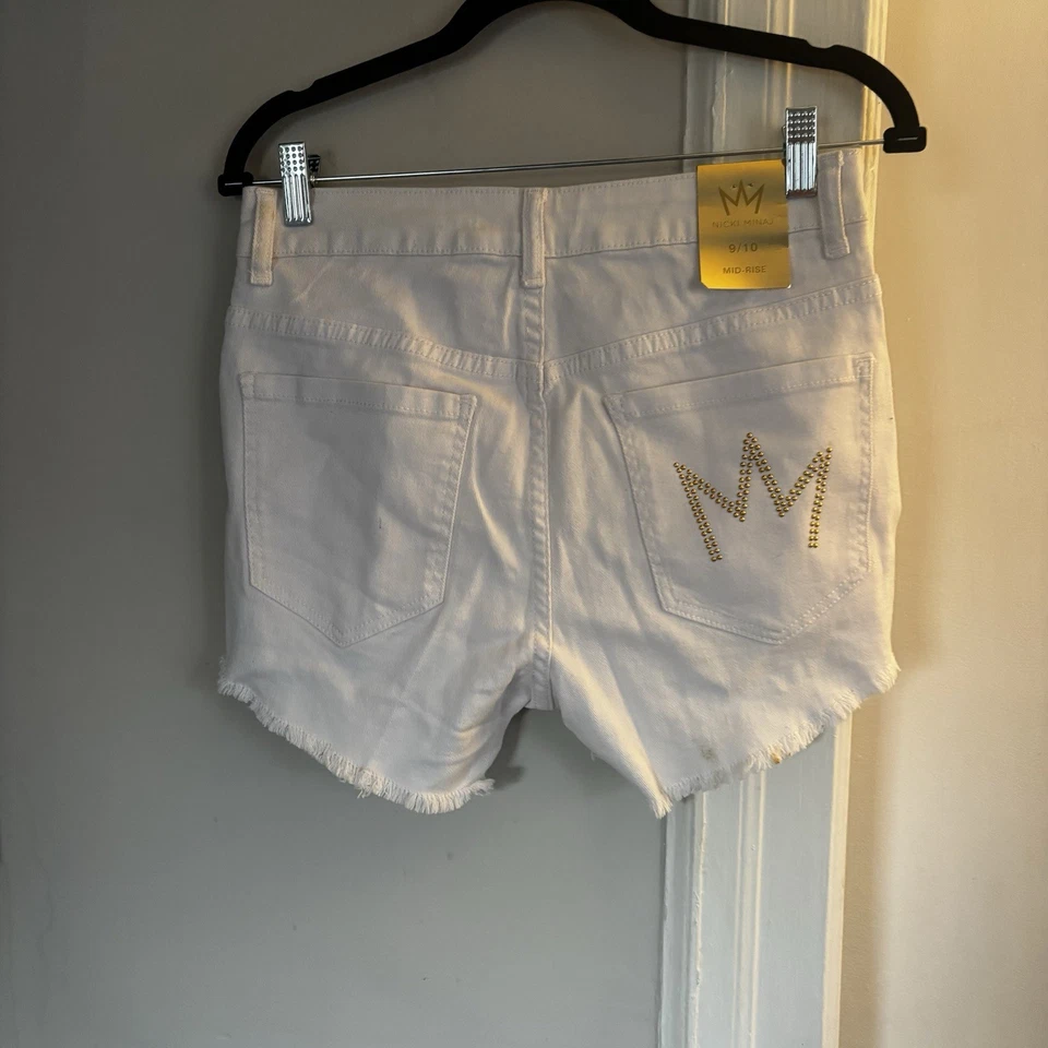 Pantalones cortos para mujer Nicki Minaj blancos 9/10 nuevos con etiquetas Foto 2 de 3