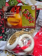 Walco WHITE IRIS WREATHS Makes 3 Vtg Sequin Bead Christmas Ornament Kit M4152