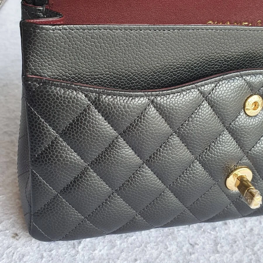 Bolso Bandolera Chanel VIP Regalo Gratis Maquillaje Negro - Imagen 3 de 4