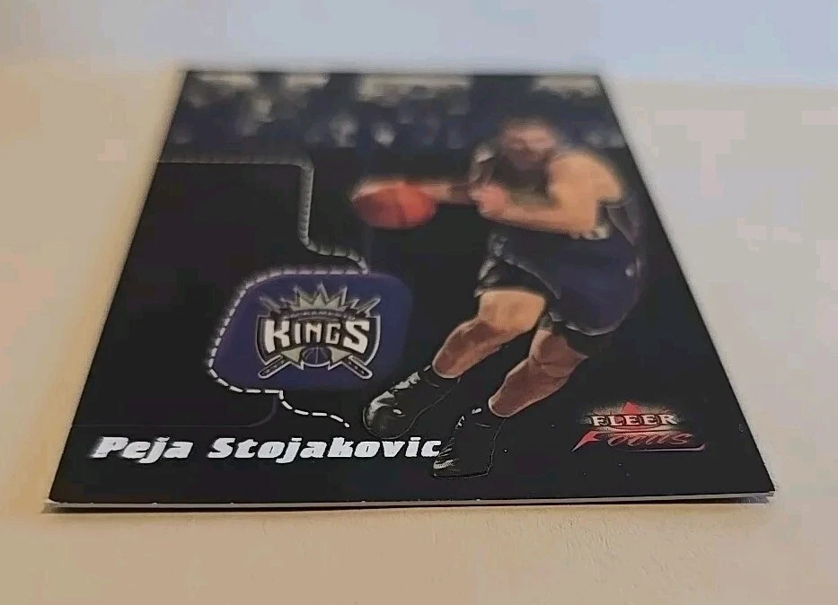 Peja Stojakovic 2003-04 Fleer Focus #18 NBA Shirtified /750 #'d Kings - Image 3 of 4