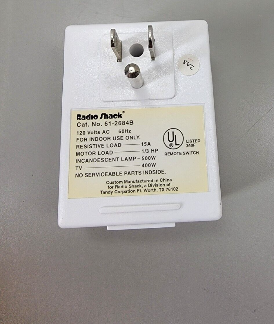 Radio Shack 612677C Plug 'n power Remote Control Center USA + 1