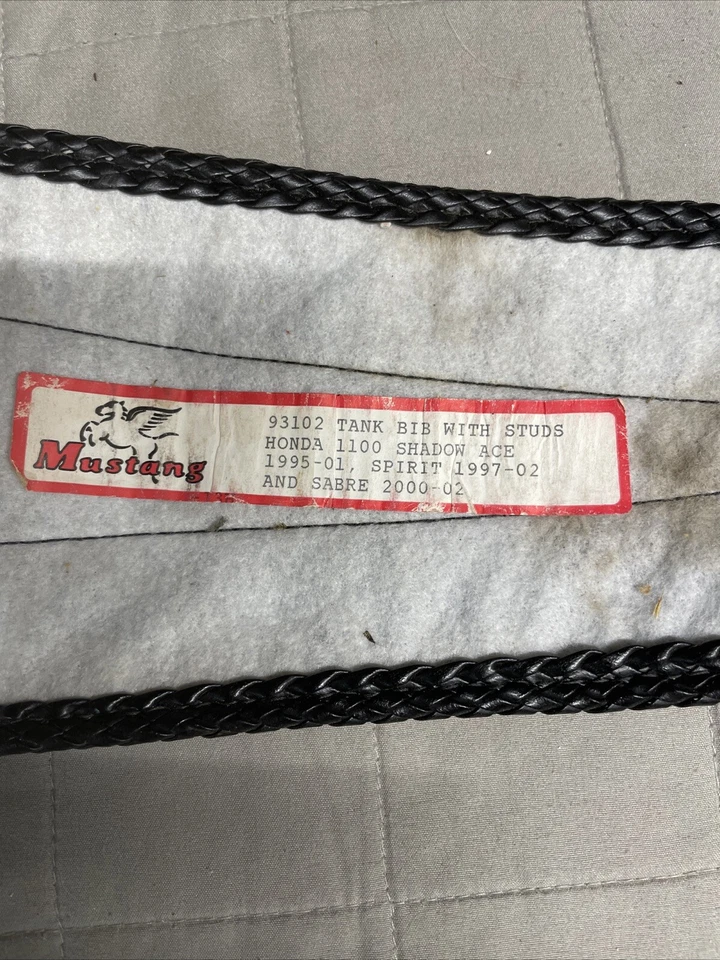 Babero tanque Mustang®, para honda nuevo (p/n 93102) Foto 2 de 4