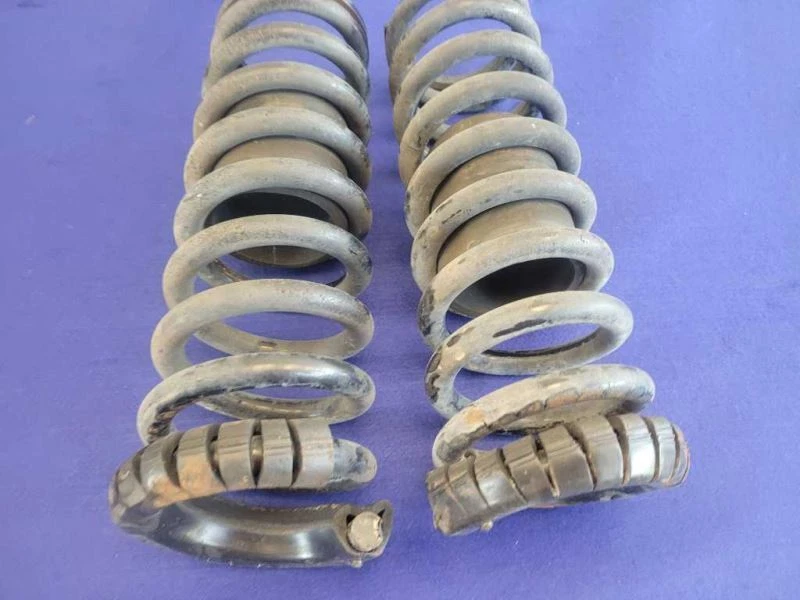 1994-1995 Ford Mustang GT 5.0L Convertible Rear Back Coil Springs OEM 2406 - Image 4 of 4