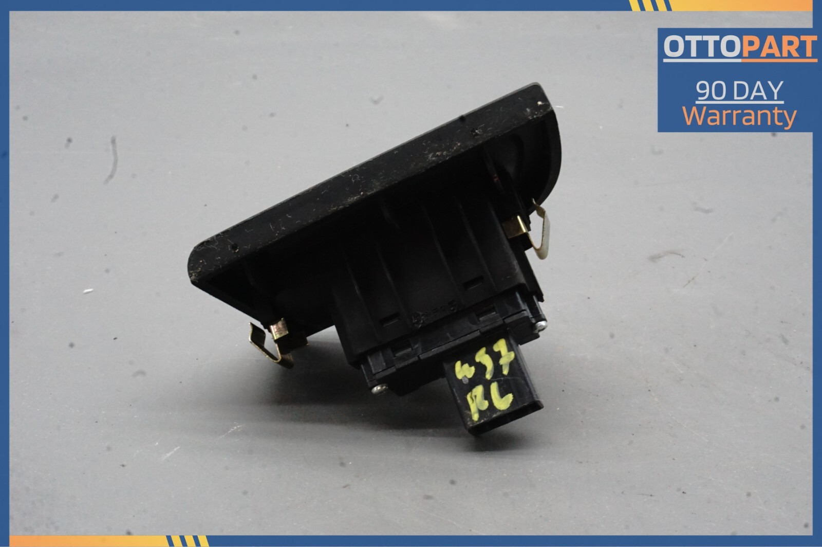 2003-2013 Maserati Quattroporte M139 Rear Left Side Window Switch Control OEM