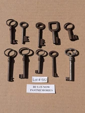 LOT OF 10 MEDIUM-LARGE ANTIQUE VINTAGE BARREL KEYS, UNCLEANED, RUSTY, LOT#582