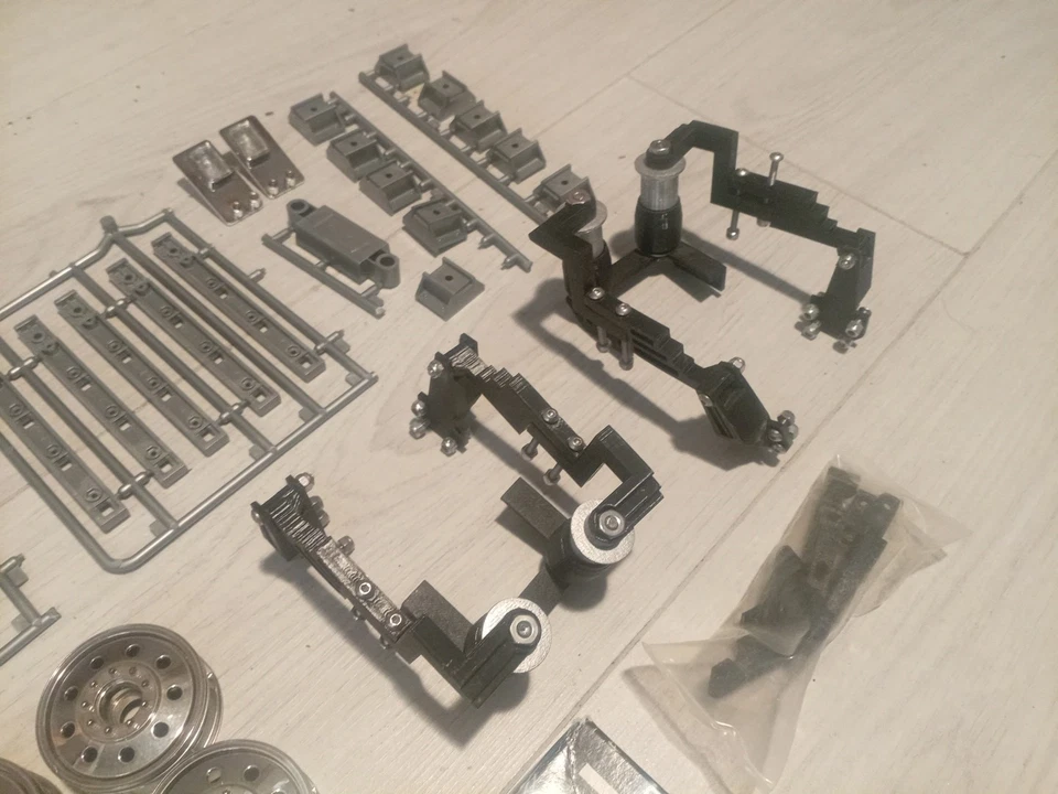 1/14 Tamiya Truck And Trailer Parts Lot - Immagine 3 di 4