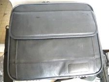 Targus Computer Bag Carrying Case Briefcase medium/small Laptop Notebook Leather