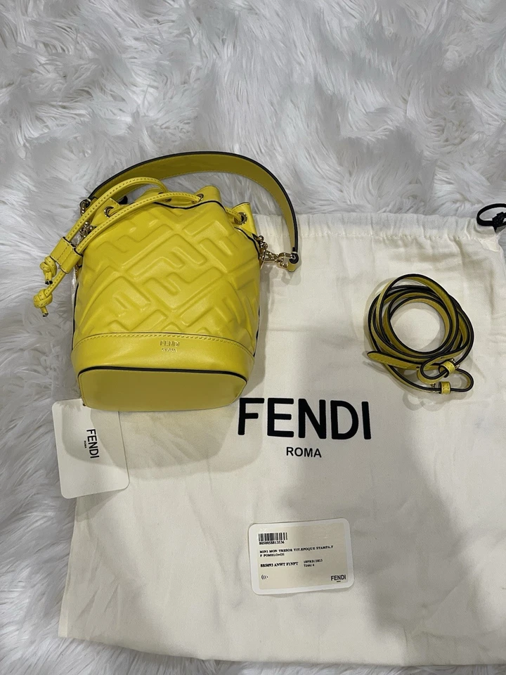 Nuevo con etiquetas Bolso Cubo Fendi Mon Tresor Cuero Mini con Motivo FF Amarillo Rojo Naranja Verano Foto 2 de 4