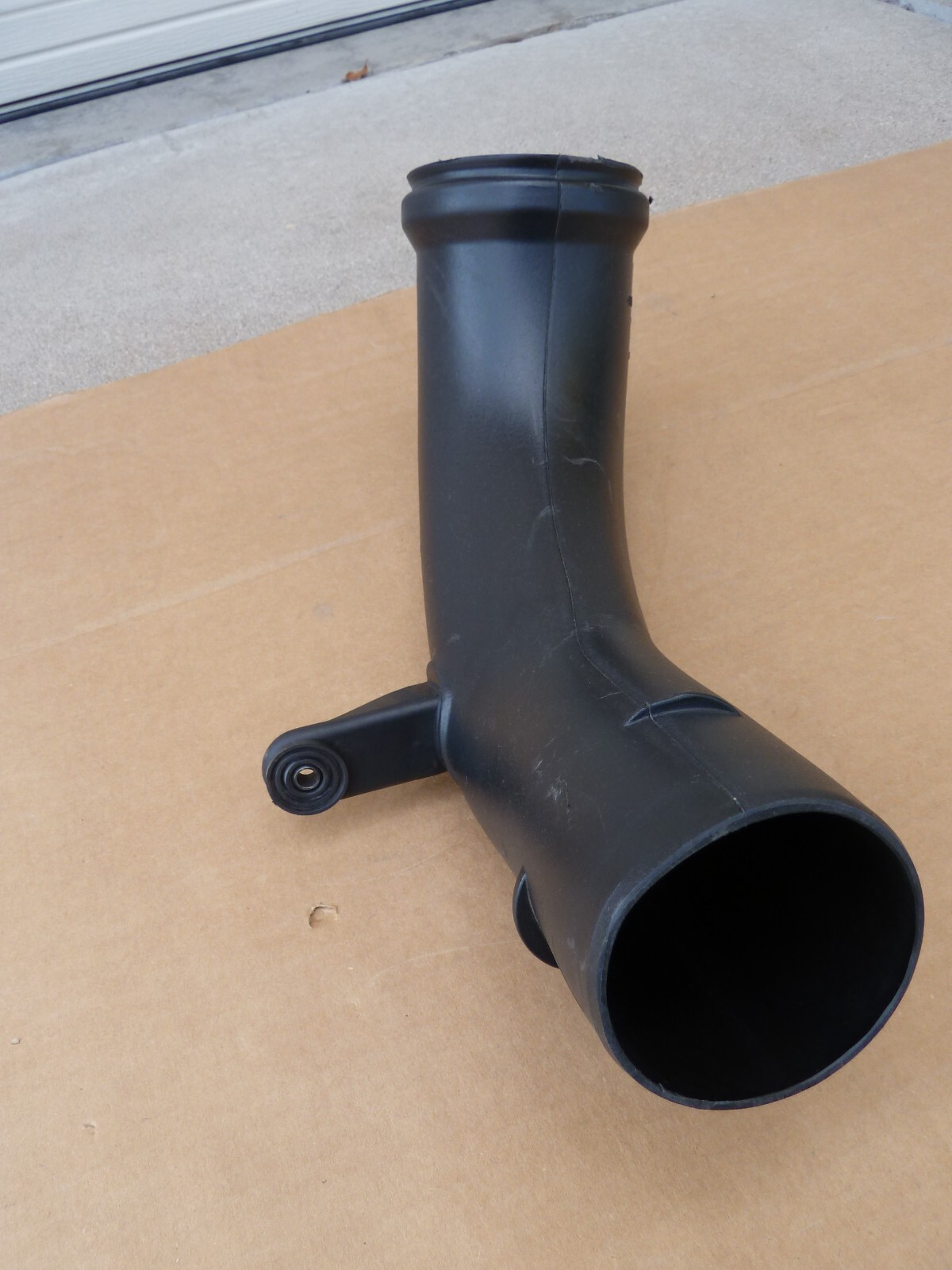 Lamborghini Huracan EVO Coupe Right Passengers Cooling Air Duct Guide Baffle